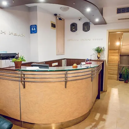 格兰伊万家庭酒店