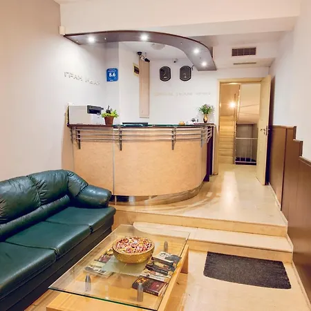 格兰伊万家庭酒店 3* 瓦爾納