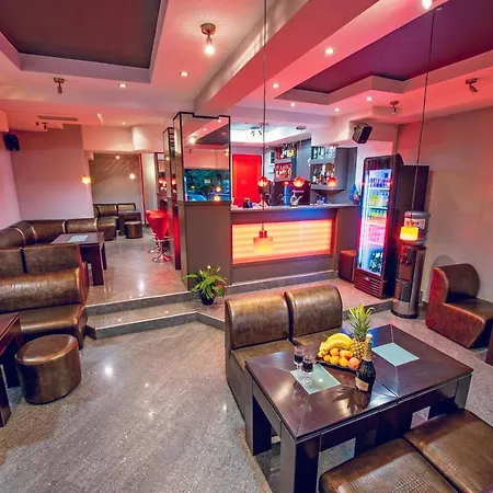 格兰伊万家庭酒店 酒店 瓦爾納