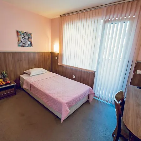 格兰伊万家庭酒店 酒店 3*