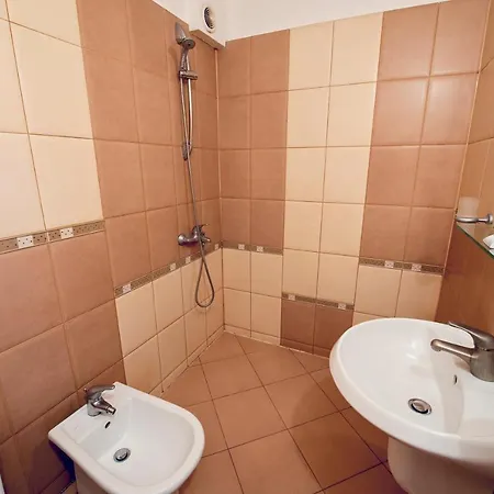 格兰伊万家庭酒店 3* 瓦爾納