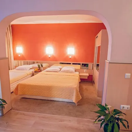 格兰伊万家庭酒店 酒店 3*