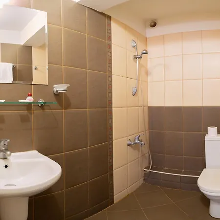 格兰伊万家庭酒店 酒店 瓦爾納