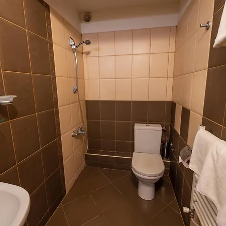 格兰伊万家庭酒店