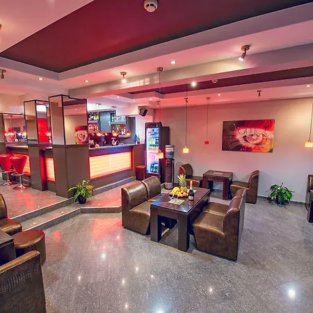 格兰伊万家庭酒店 3*