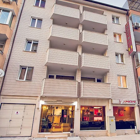 格兰伊万家庭酒店 3*