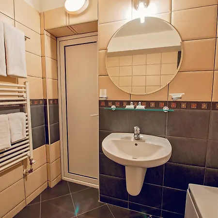 格兰伊万家庭酒店 3* 瓦爾納