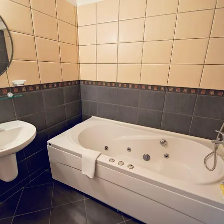 Family Gran Ivan فندق 3*