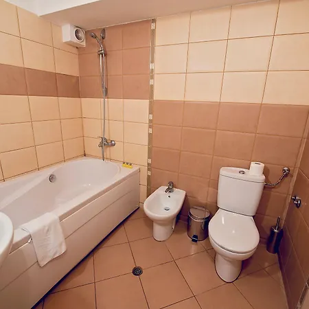 فندق Family Gran Ivan فارنا