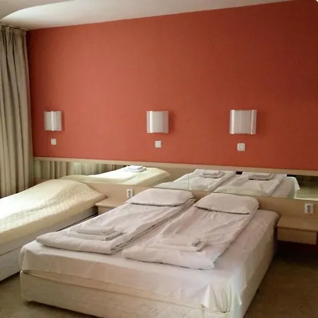 Family Gran Ivan فندق