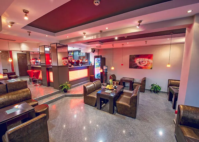 格兰伊万家庭酒店 3*