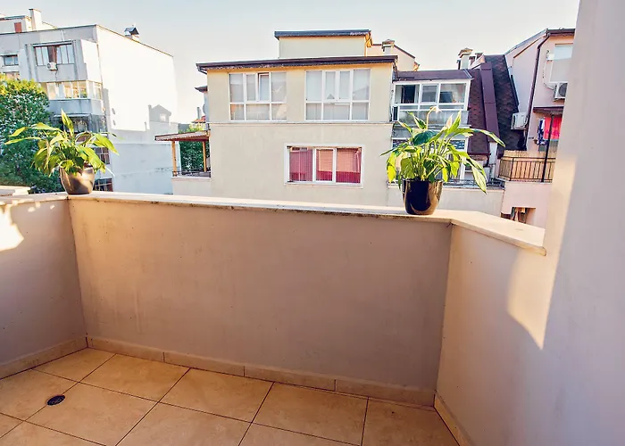 格兰伊万家庭酒店