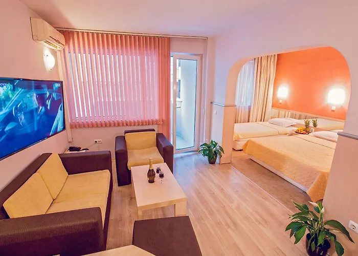 酒店 格兰伊万家庭酒店 3*